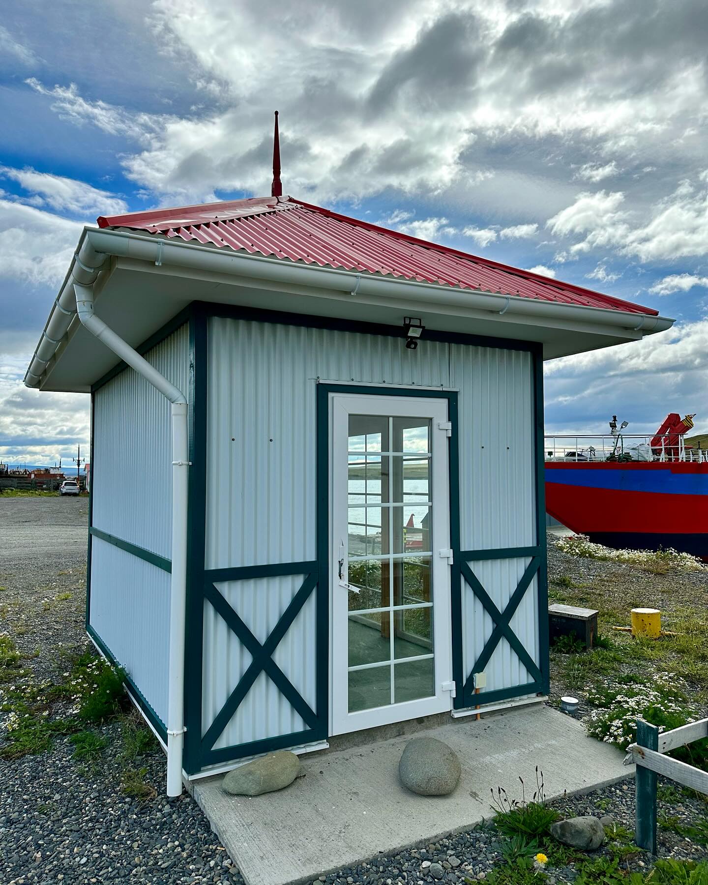 Municipio denuncia daños en Paradero en Isla Riesco, comuna de Río Verde