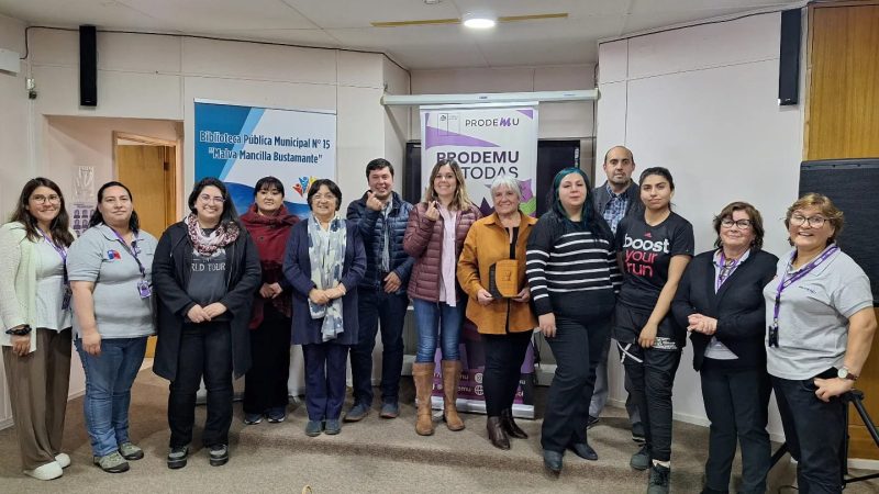 PRODEMU de Tierra del Fuego realiza premiación del concurso de obras literarias «Hablemos del 8M»