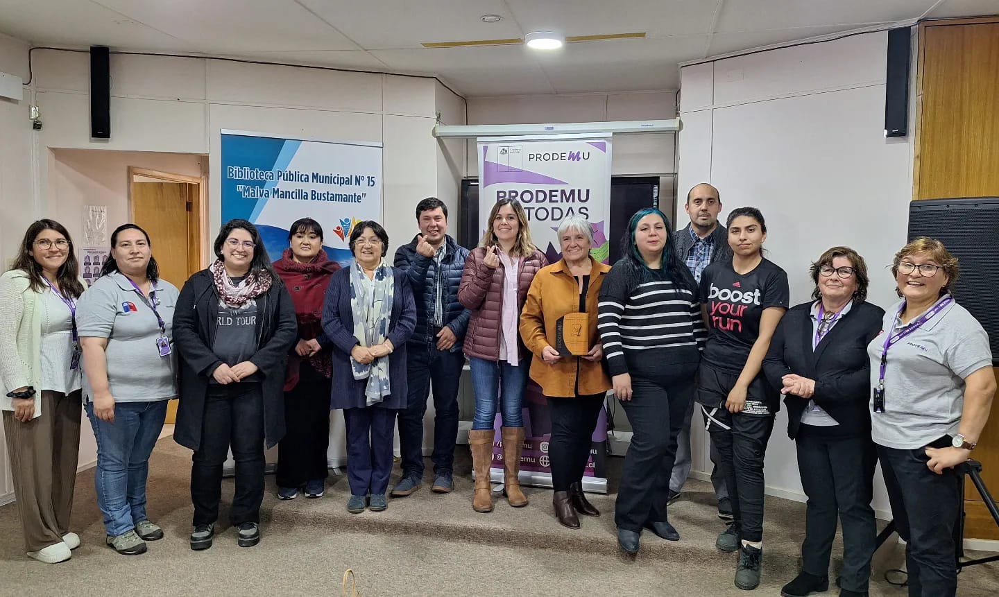 PRODEMU de Tierra del Fuego realiza premiación del concurso de obras literarias «Hablemos del 8M»