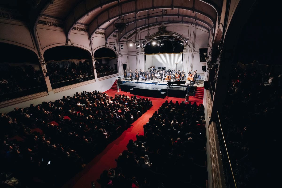 Las 9 sinfonías de Beethoven, estrenos chilenos y el regreso del cine musicalizado en vivo: nueva temporada de conciertos de la USACH | Presentará Cantata Nuestra Madre Grande