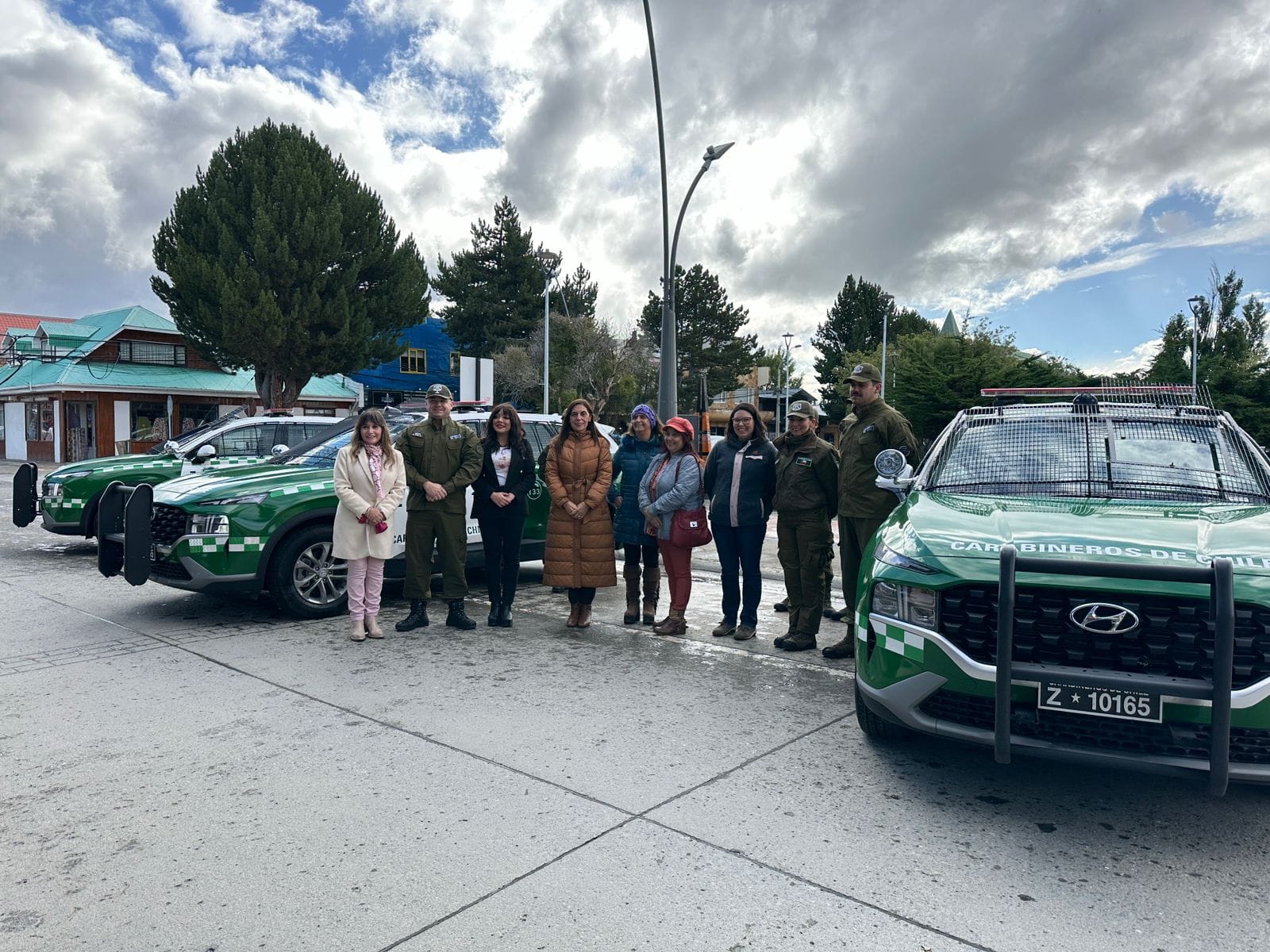 Gobierno entregó 3 nuevos vehículos policiales para Carabineros de Ultima Esperanza