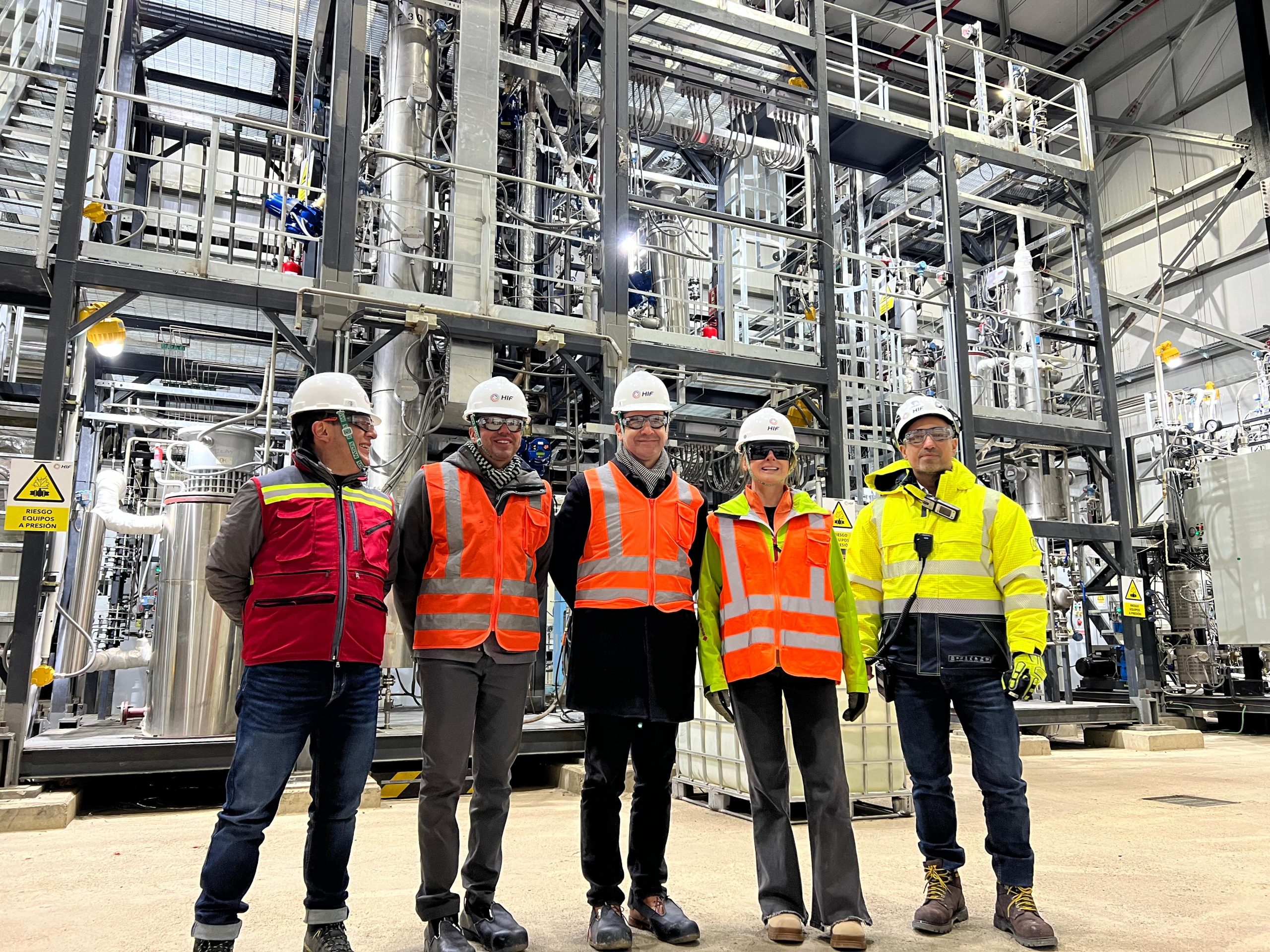 H2V Magallanes y H2 Chile visitan Planta Haru Oni de HIF en Cabo Negro, Punta Arenas