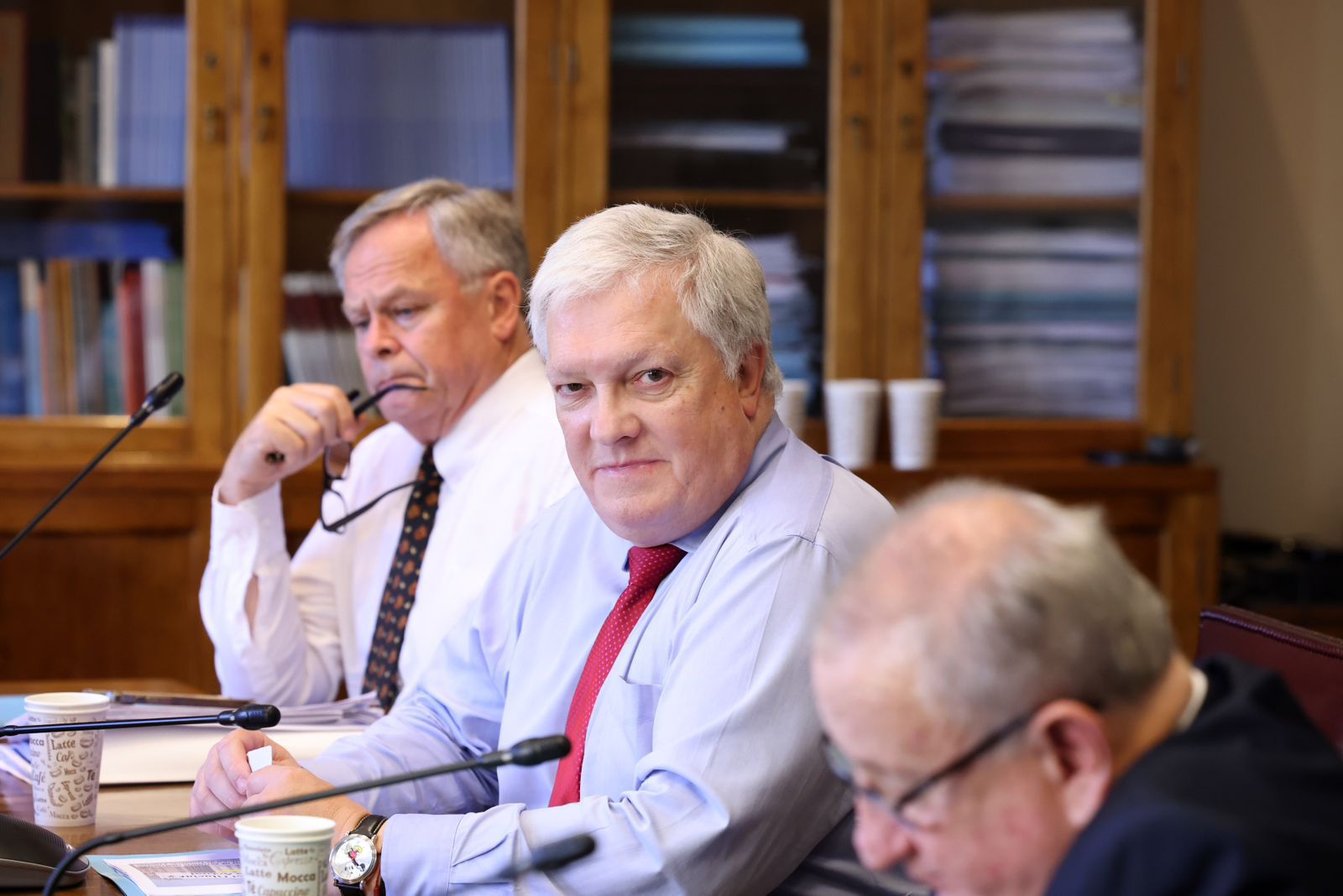 Senador Kusanovic propone reformar la Constitución para que gobernadores regionales sean elegidos por la mayoría absoluta de los votos