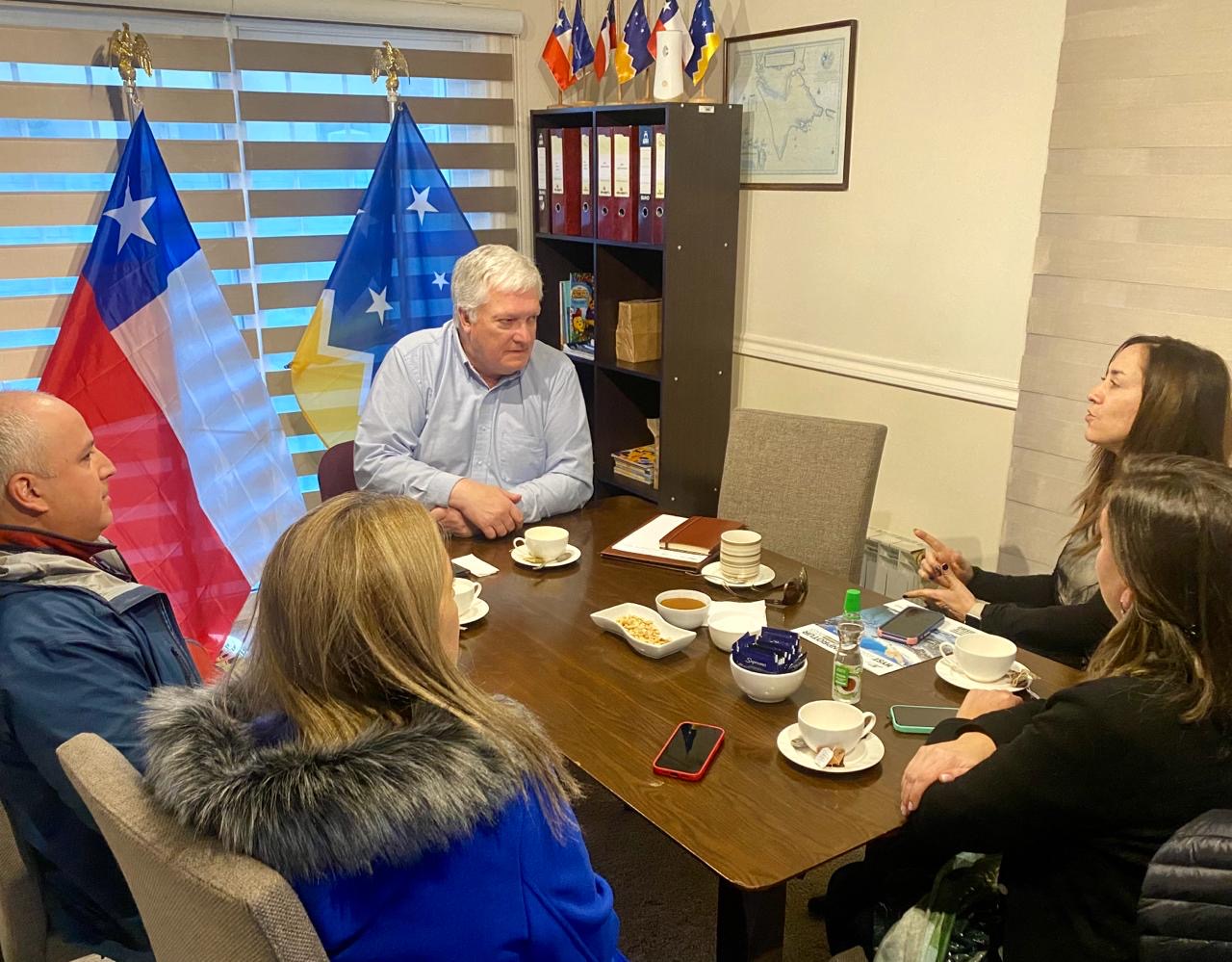 Senador Kusanovic cuestiono propuesta de crear impuestos a turistas extranjeros por hospedaje 