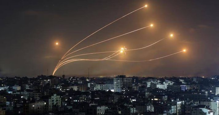 Irán lanza masivo ataque con misiles y drones sobre Israel