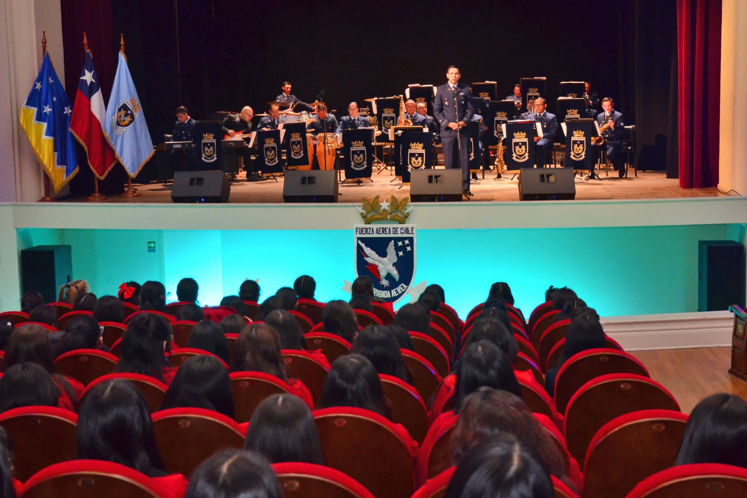 Big Band de la FACH hizo cantar a los magallánicos con presentación gratuita | La agrupación interpretó canciones de reconocidos artistas y películas