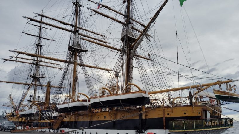 Buque escuela italiano Amerigo Vespucci ya está en Punta Arenas y recibirá visitas en Terminal Mardones 