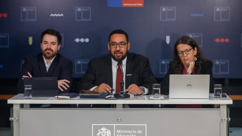 Mineduc entrega balance del proceso de admisión escolar 2024: fueron habilitados más de 8.700 cupos para escolares sin matrícula