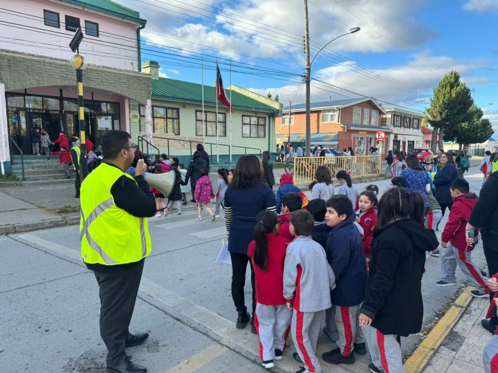 Exitoso simulacro de evacuación se realizó en Escuela Bernardo O’Higgins de Puerto Natales