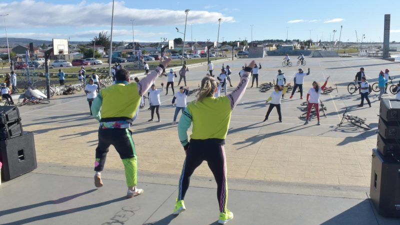 Delegado Presidencial destaca activa participación de la comunidad en actividades del Día del Deporte