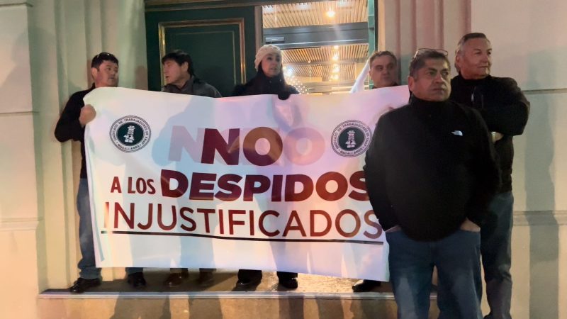 Sindicato de Trabajadores de Enap Magallanes realizó, manifestación simbólica tras despidos injustificados por parte de la empresa