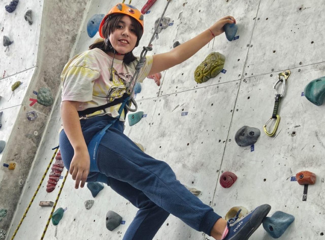 Éxito rotundo en la celebración del Día Nacional del Deporte en Magallanes | Emocionante actividad de escalada en Punta Arenas
