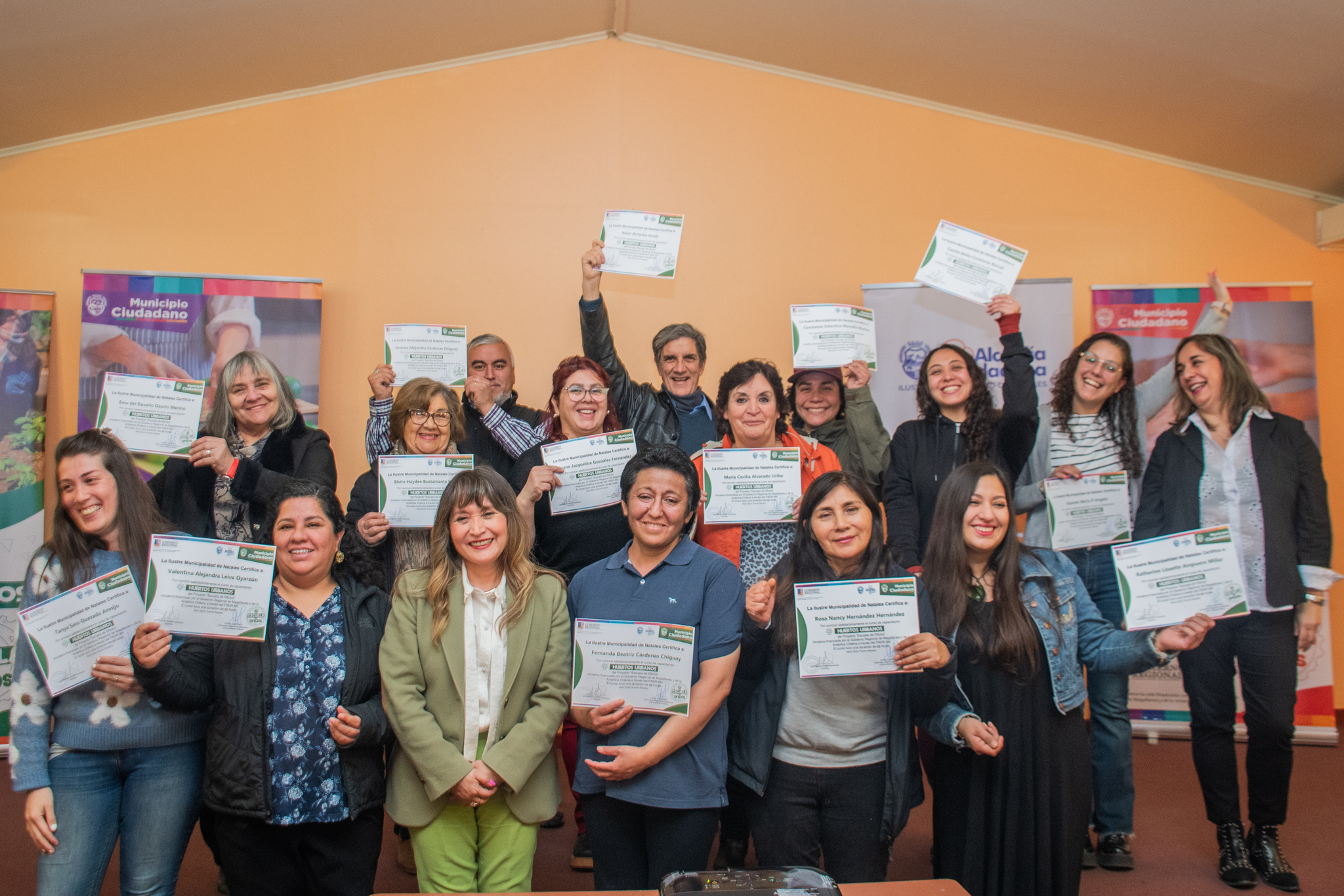 Escuela de Oficios de la Municipalidad de Puerto Natales certificó a alumnas de Cocina Saludable, Huertos Urbanos y Cuidado de Personas dependientes