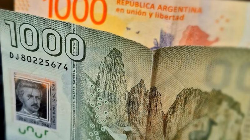 Masiva llegada de compradores argentinos a Chile se registró el fin de semana largo | A Magallanes llegaron más de 12.500 argentinos