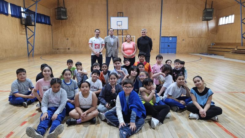 Programa Crecer en Movimiento del MINDEP se desarrolló en Escuela Villa Las Nieves de Punta Arenas