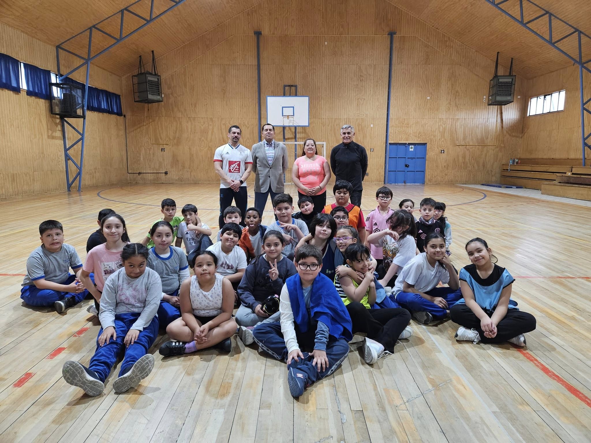 Programa Crecer en Movimiento del MINDEP se desarrolló en Escuela Villa Las Nieves de Punta Arenas