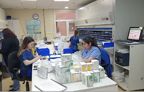 Con nuevas instalaciones Farmacia Ambulatoria del Hospital Clínico atiende a sus usuarias y usuarios