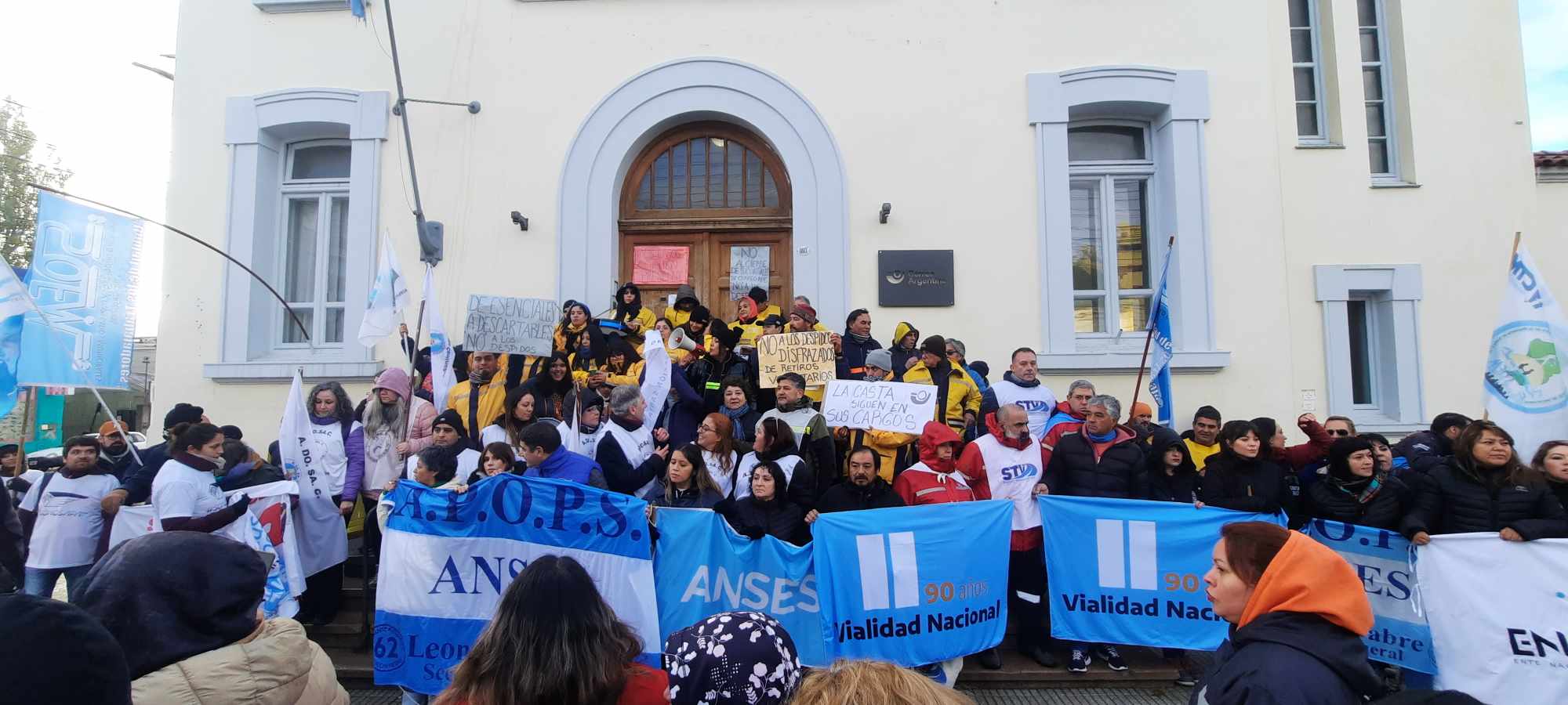 Jornada de paro: los gremios reclamaron en el centro de Río Gallegos, Santa Cruz, Argentina