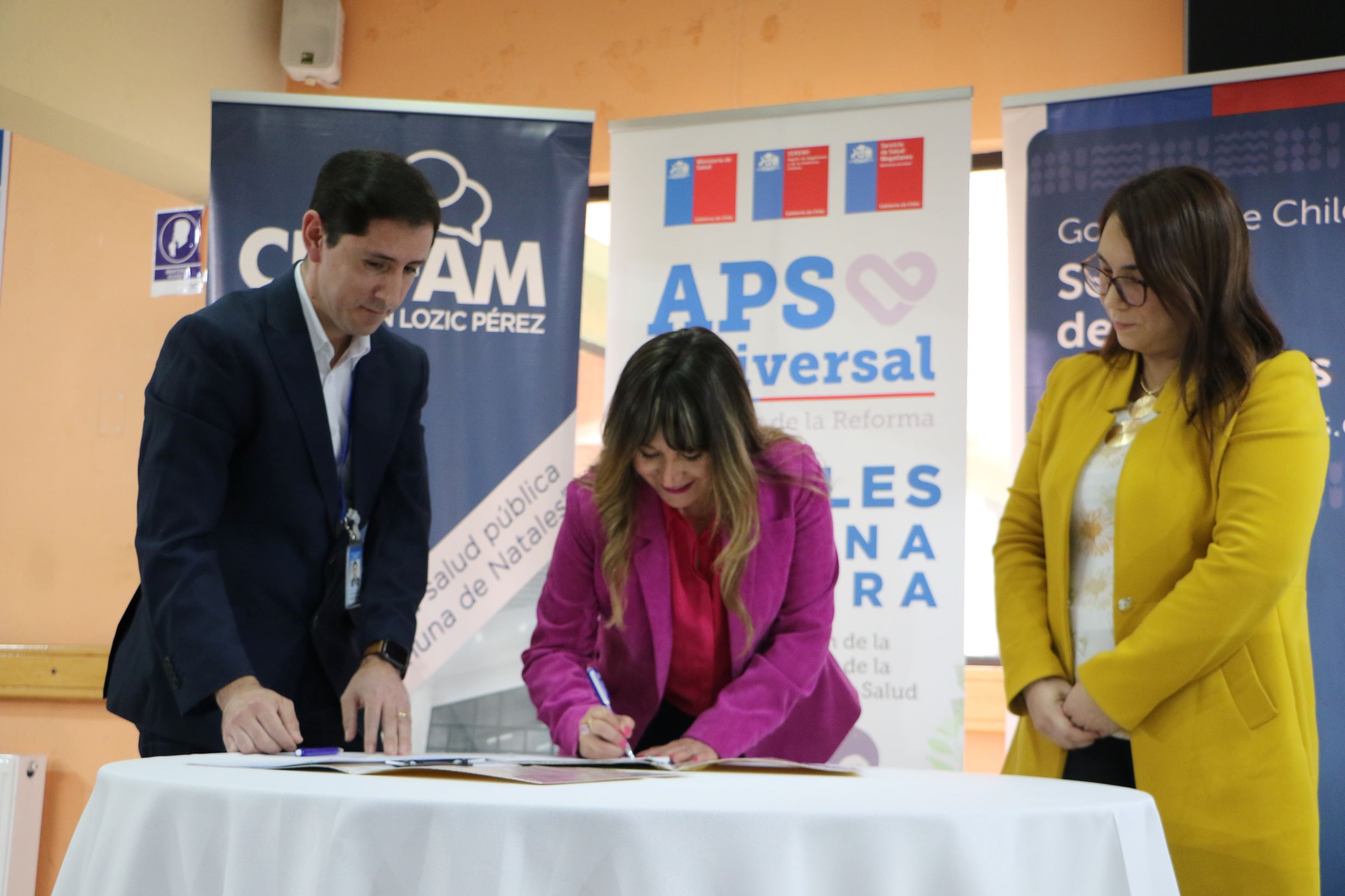 Municipalidad de Puerto Natales y Servicio de Salud firmaron convenio para universalización de la Atención Primaria en la comuna