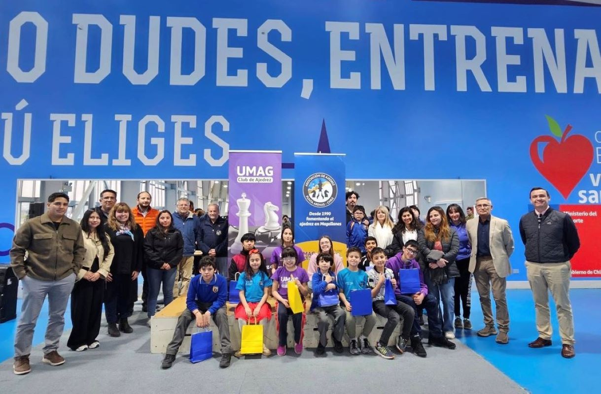 13 niños y niñas ajedrecistas representaron a Magallanes en torneo nacional realizado en Las Condes