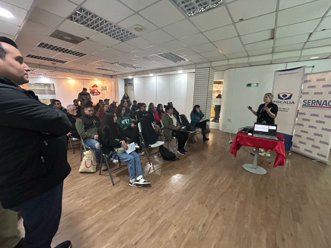 Fiscalía Regional y SERNAC capacitan a empresas de seguridad en Punta Arenas