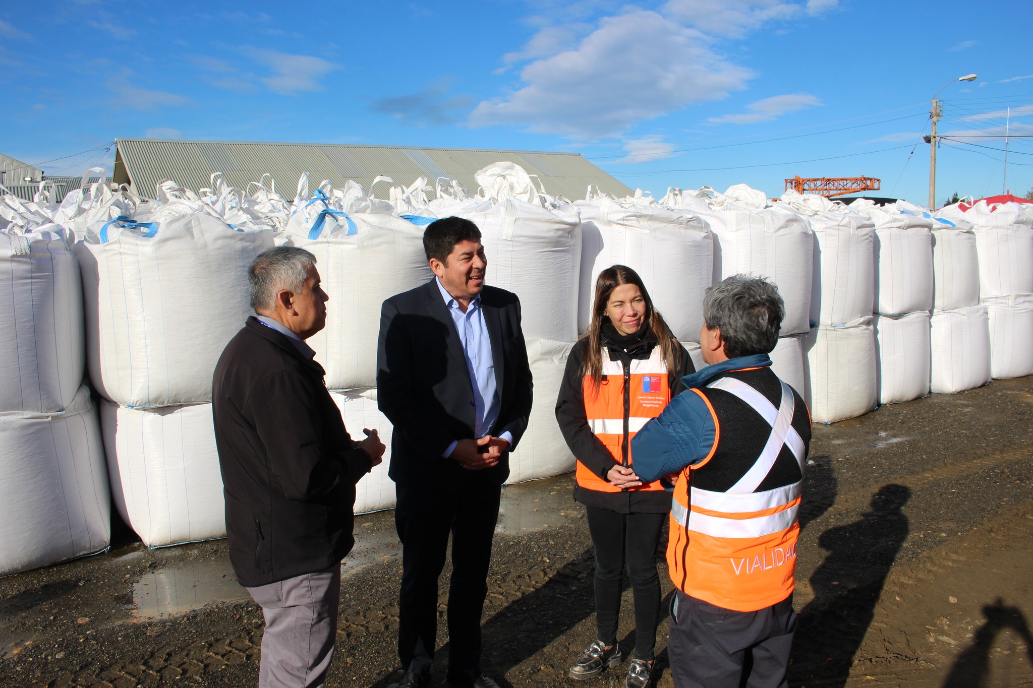 Dirección de Vialidad del MOP dispone de 3000 toneladas de sal para las rutas de Magallanes