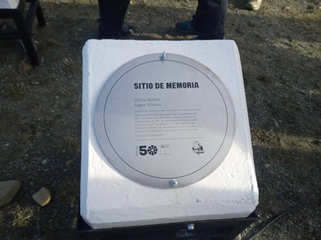 Instalan placas conmemorativas por dos magallánicas víctimas de la dictadura