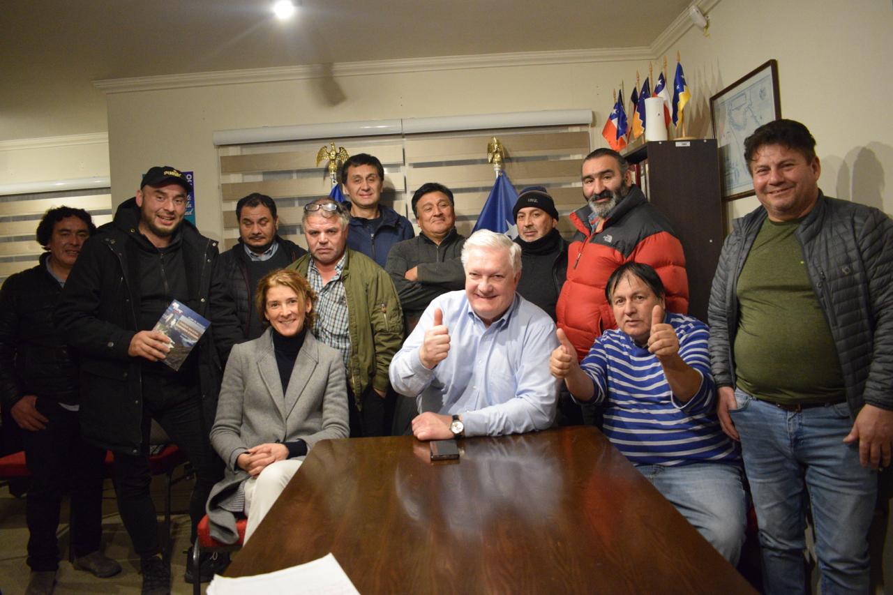 Senador Kusanovic suma su apoyo para revertir la propuesta del Plan de Manejo para la Reserva Kawésqar