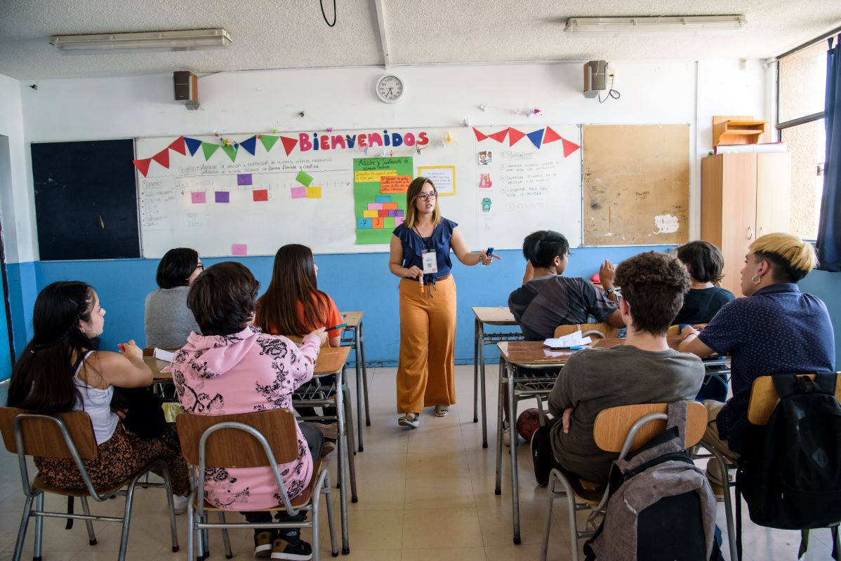 “Enseñando se aprende”: Enseña Chile busca jóvenes dispuestos a transformar el país
