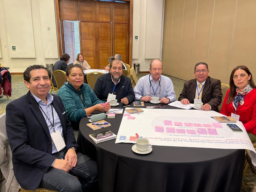 Alcaldesa de Torres del Paine participa en Tercer Encuentro de Asociaciones de Municipios Macro Región Sur