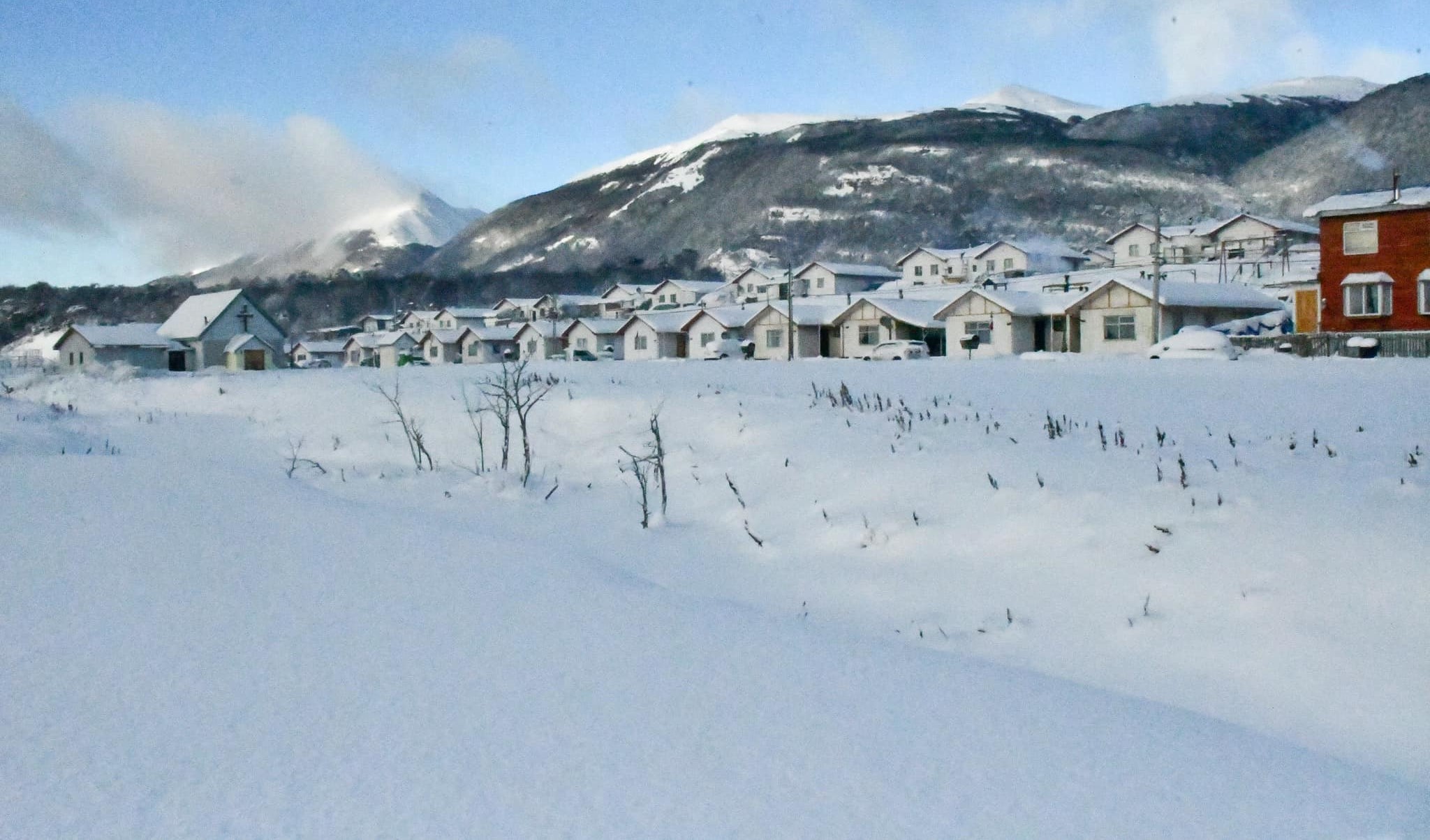 Más de 30 cms de nieve han caído en Puerto Williams