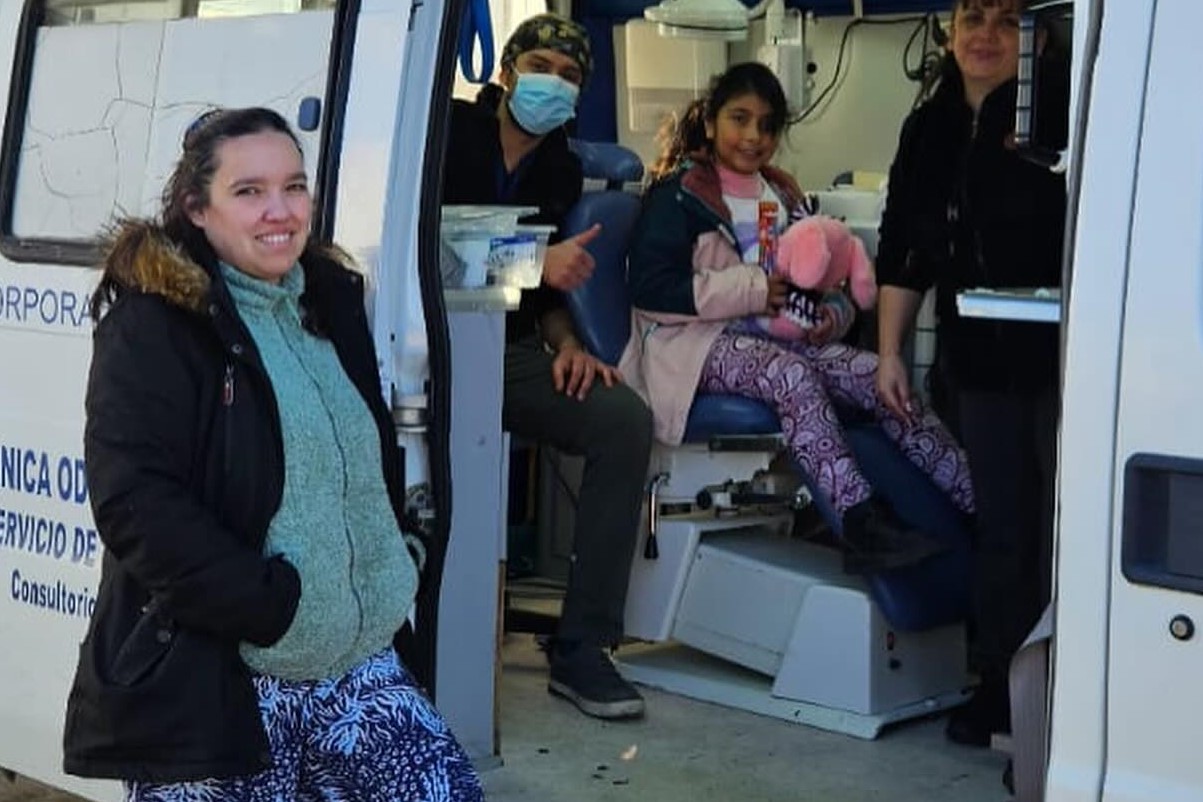 CESFAM Juan Damianovic realiza operativos en terreno para atención de usuarios del sector sur de Punta Arenas