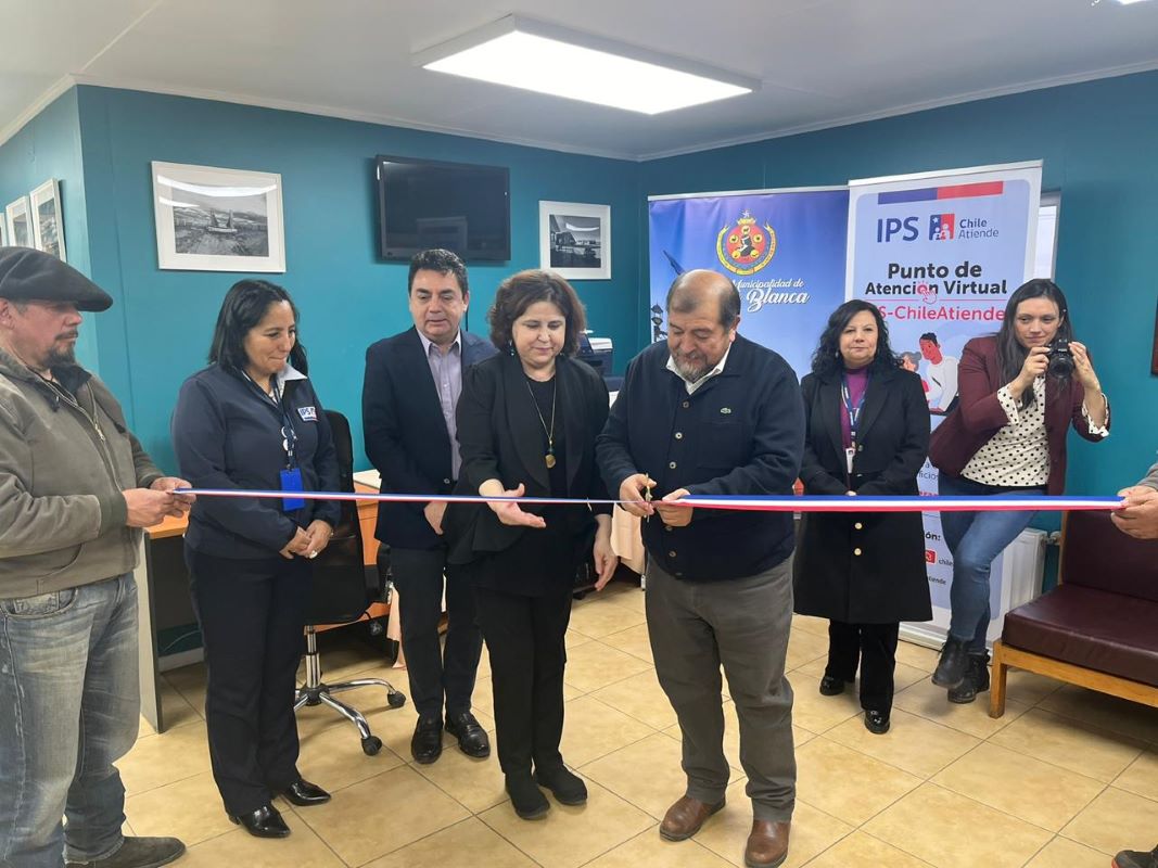 Inauguran el primer punto virtual del IPS de la región en la comuna de Laguna Blanca
