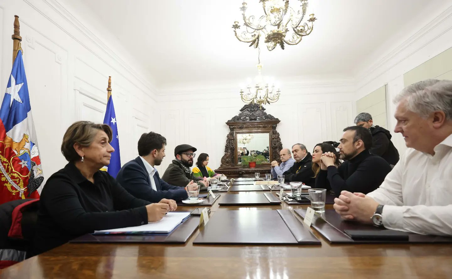 Diputado Christian Matheson entregó al Presidente Boric documento con demandas y propuestas sobre el desarrollo de Magallanes