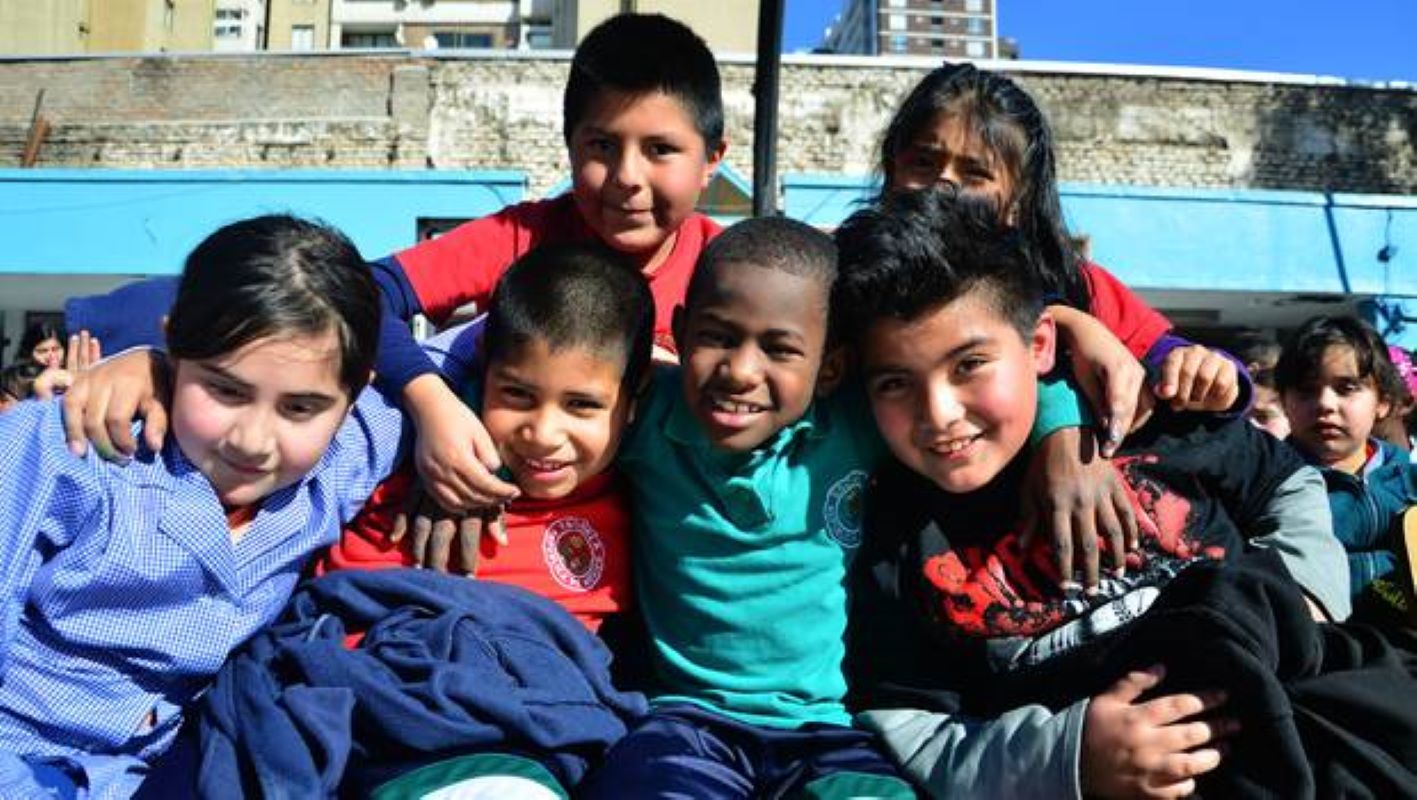 Los migrantes internacionales representaron casi el 5% de la fuerza laboral en 2022