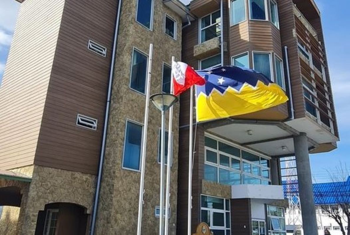 Alcaldesa de Puerto Natales Antonieta Oyarzo transmite saludo en el Día del Padre