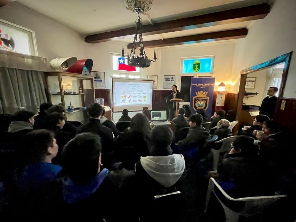 CEQUA presente en la Semana de los Océanos en el Museo Naval y Marítimo de Punta Arenas