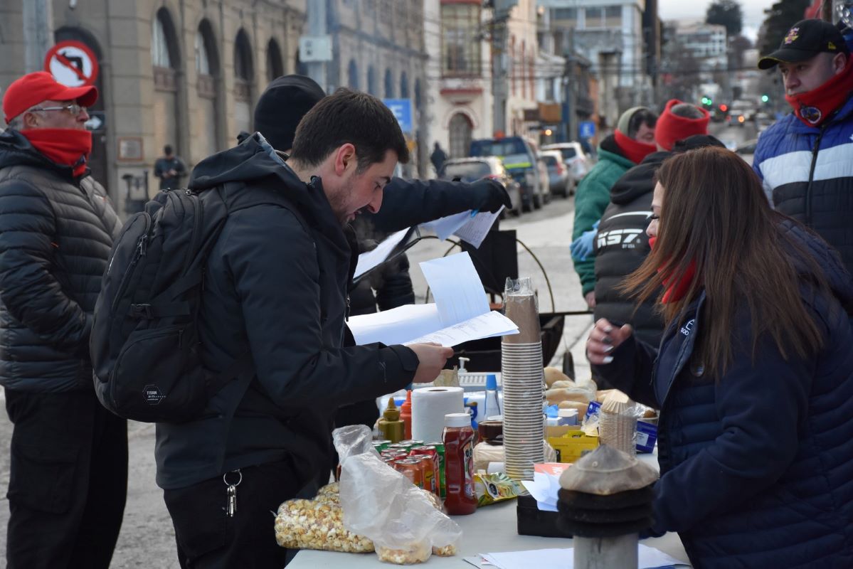 Fiscalización de alimentos en el Carnaval de Invierno realizó la SEREMI de Salud