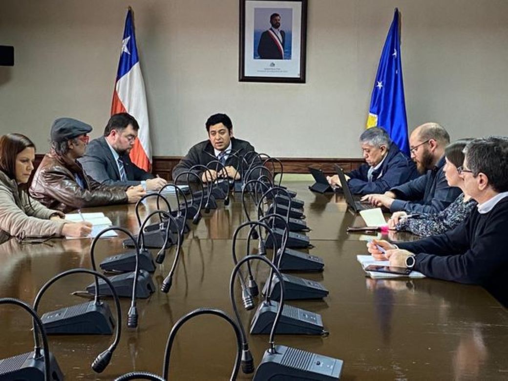 Delegado de Ultima Esperanza Guillermo Ruiz Santana participa en la Mesa Ciudad Puerto de Puerto Natales