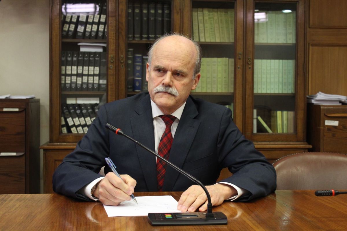 Diputado Matheson alerta por cambios de requisitos para elegir a nuevo integrante del Coordinador Eléctrico Nacional