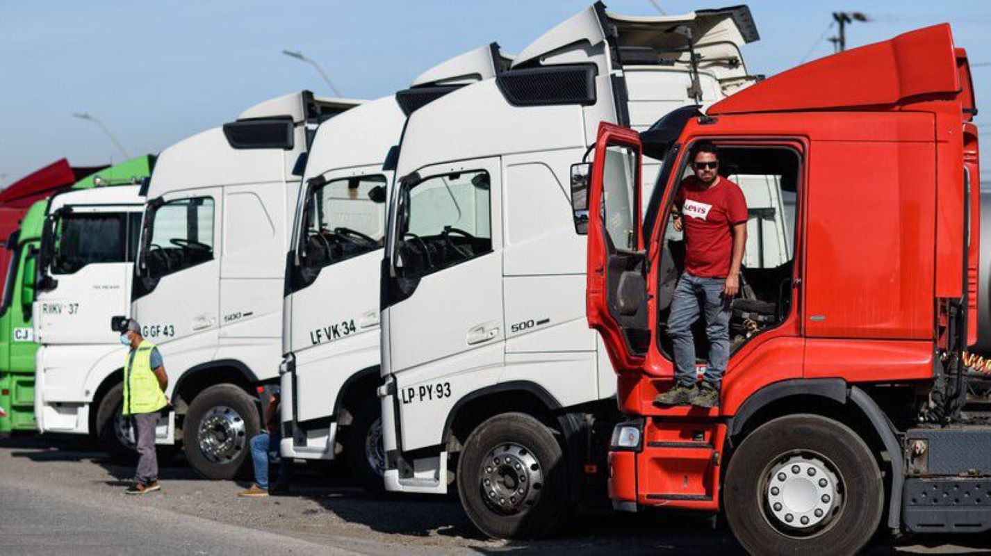 Camioneros varados en la frontera de Argentina: solicitan intervención de autoridades chilenas