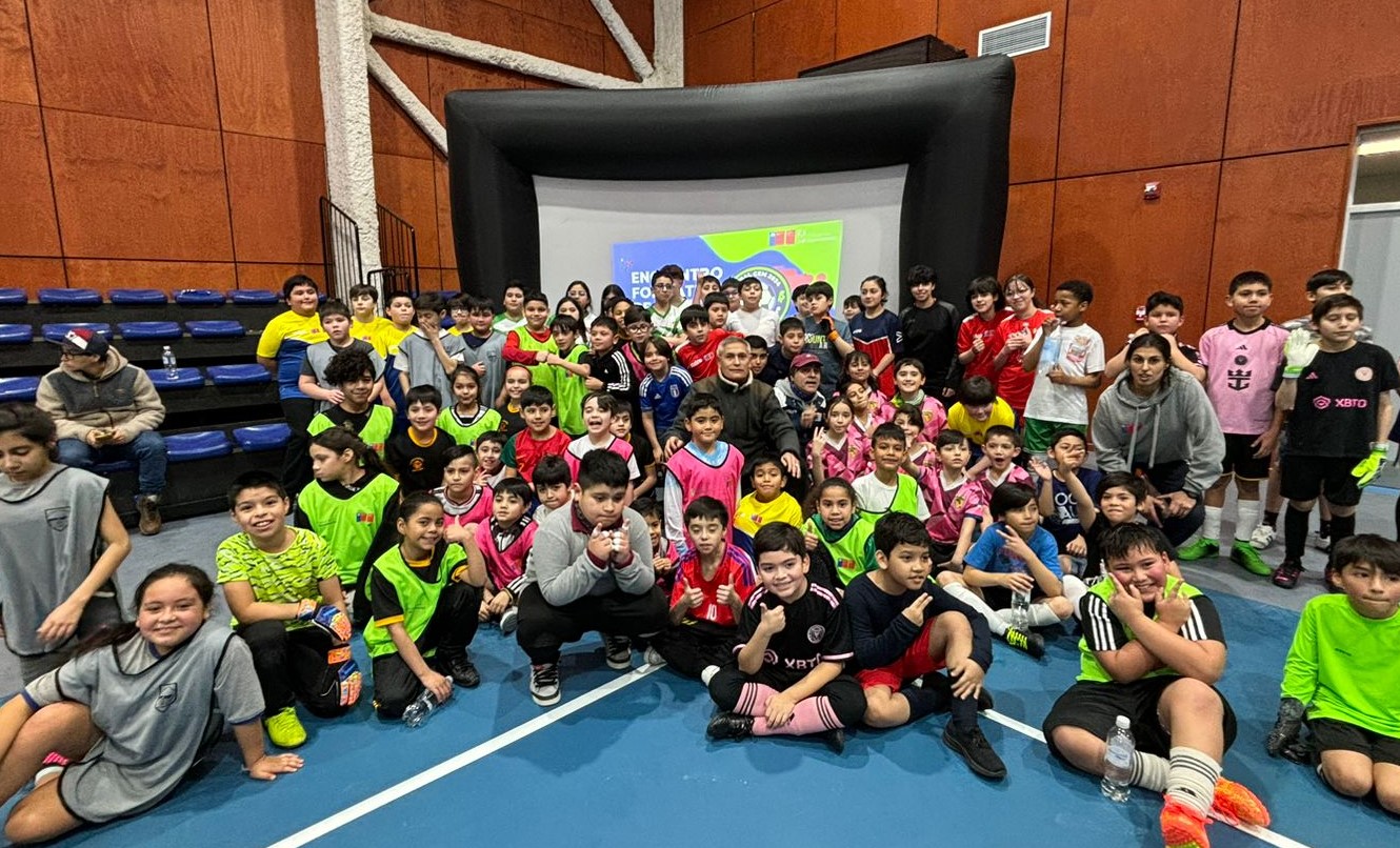 Encuentro formativo de Futsal se realizó en la Población 18 de Septiembre organizado por el IND Magallanes