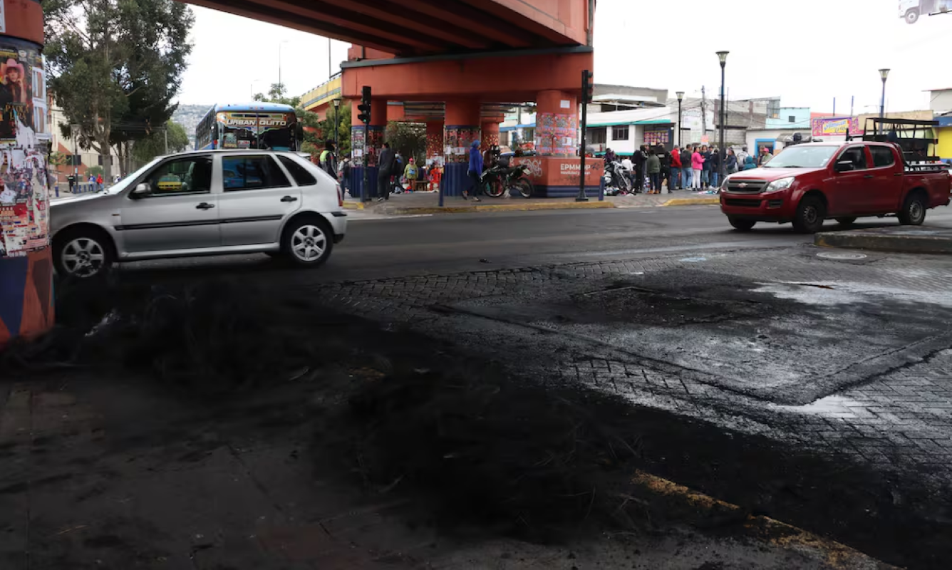 Protestas en Ecuador contra el alza en los precios de la gasolina, por más educación y seguridad