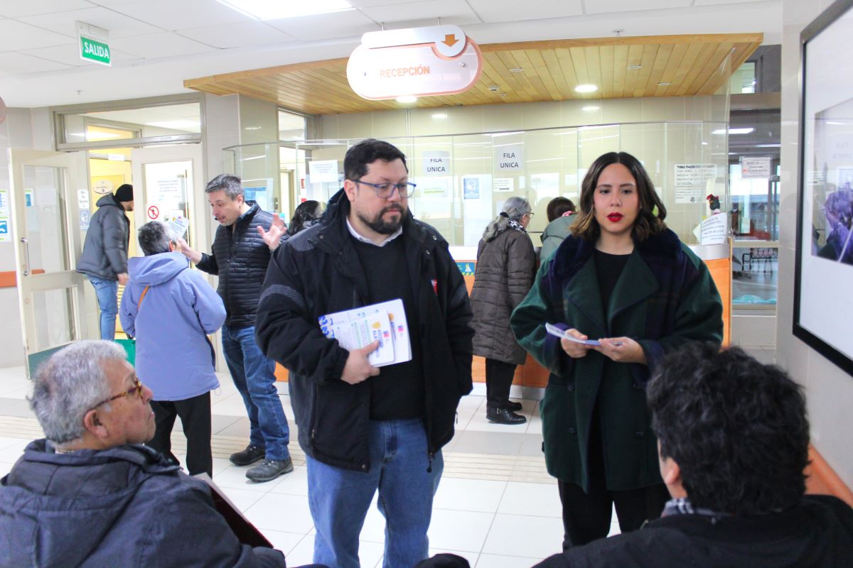 SEREMIS de Justicia, Energía y Desarrollo Social realizaron operativo en el Hospital Clínico para facilitar postulación al Subsidio Eléctrico
