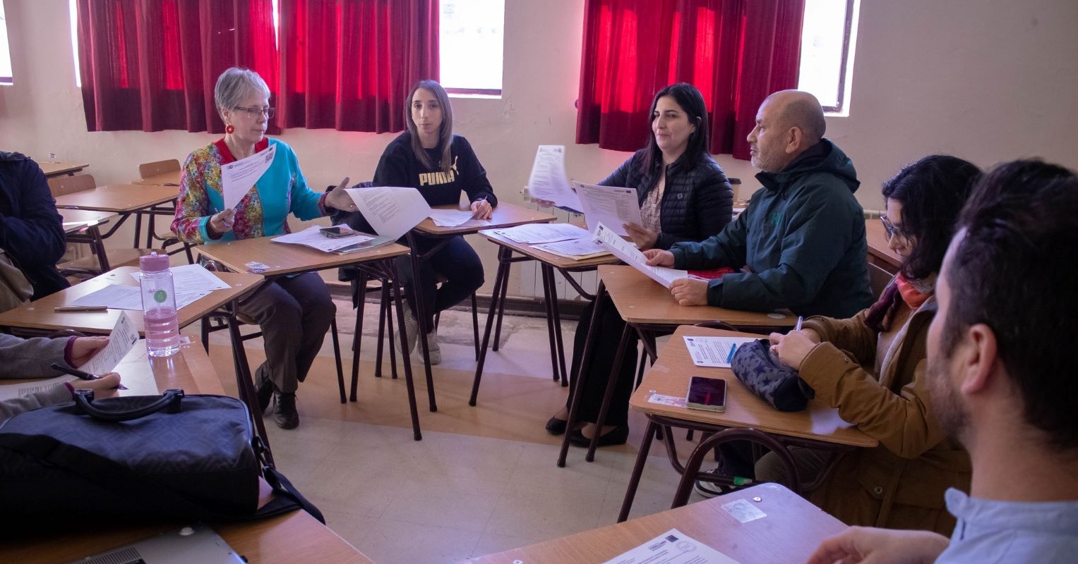 Liceo Luis Alberto Barrera de Punta Arenas actualiza Reglamento de Convivencia y Bases Curriculares con jornada participativa