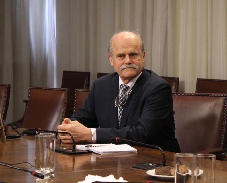 Diputado Matheson solicita al Presidente Boric que automóviles comprados en Zona Franca queden liberados sin pagos extras en 10 años