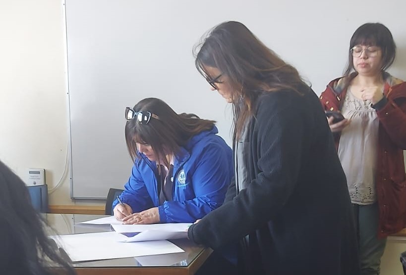 Funcionarias y funcionarios de la UMAG alcanzan acuerdo con Rectoría y deponen el paro