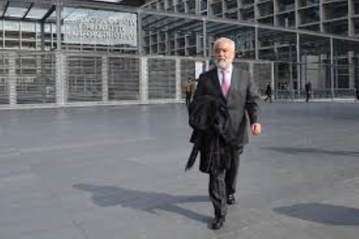 Caso Hermosilla: El SII asegura que el abogado Luis Hermosilla ocultó sus ingresos desde el año 2020 mediante declaraciones de renta falsificadas