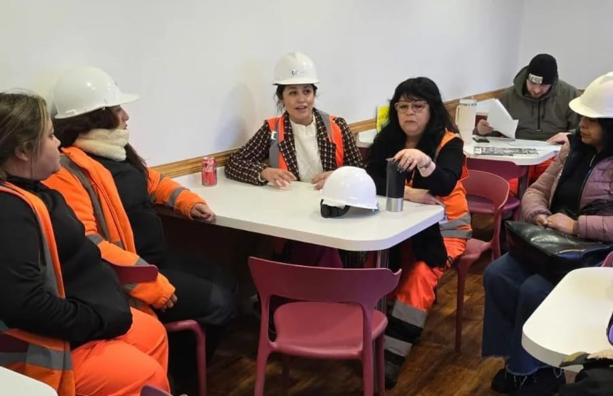 Organizan en Punta Arenas la primera Agrupación de Mujeres Portuarias de la Patagonia