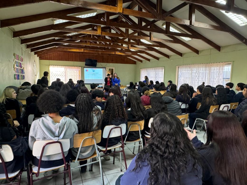 SLEP y Servicio de Salud Magallanes iniciaron ciclo de charlas sobre consumo problemático de alcohol y drogas